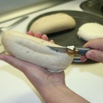 Couper le pain dans sa longueur