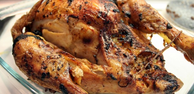 #htmlcaption_2195 Poulet antillais, farce banane ananas, citron vert.