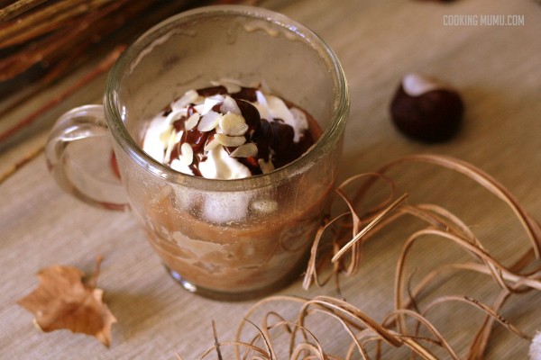 Mug cake marron et chocolat