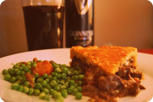 Steak, guinness and cheese pie 